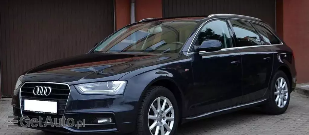 AUDI A4 