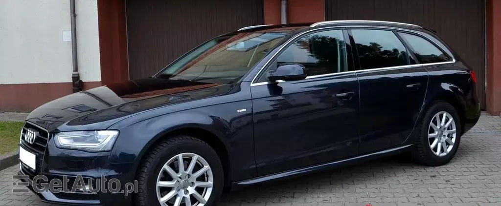 AUDI A4 