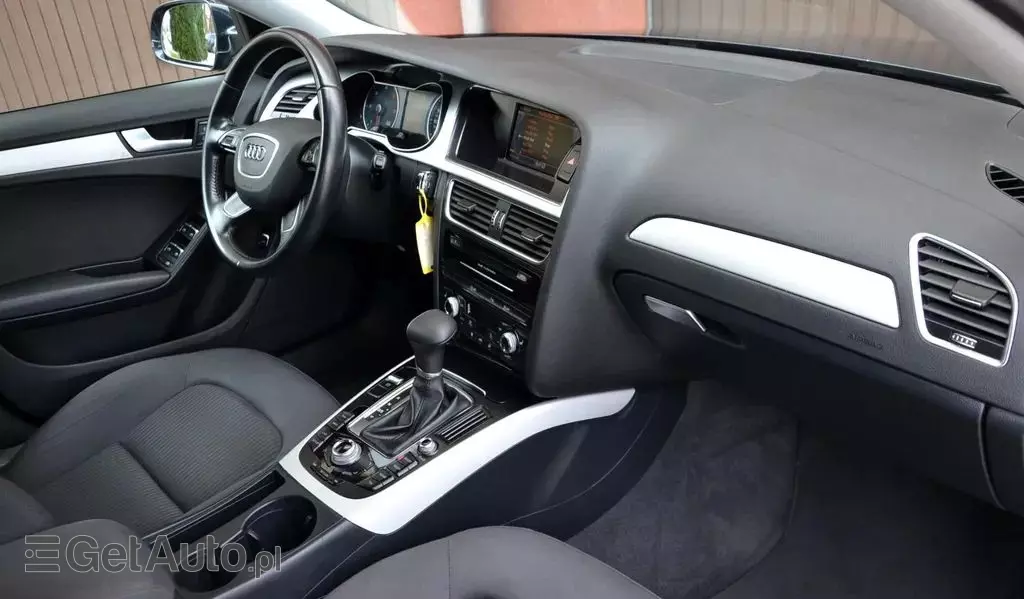AUDI A4 