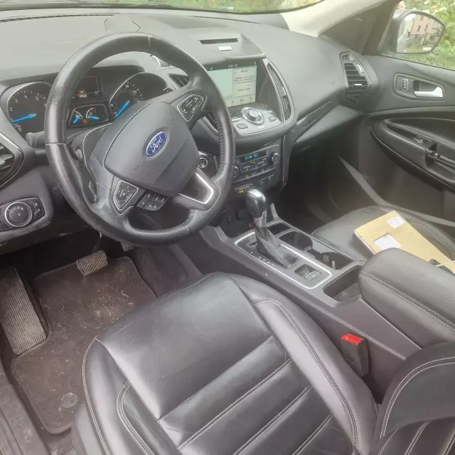 FORD Escape Titanium Sport Utility 4WD