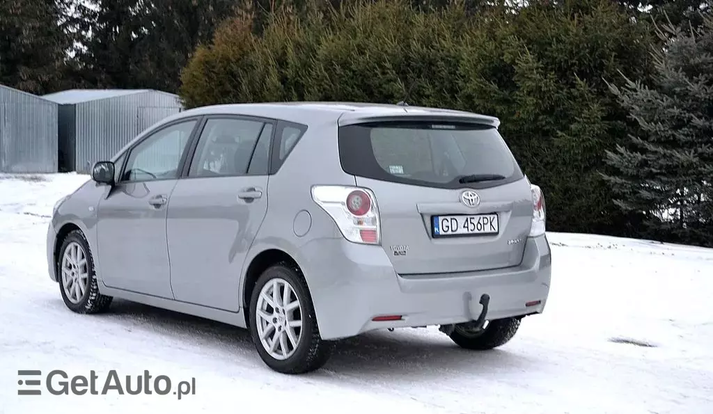 TOYOTA Verso 