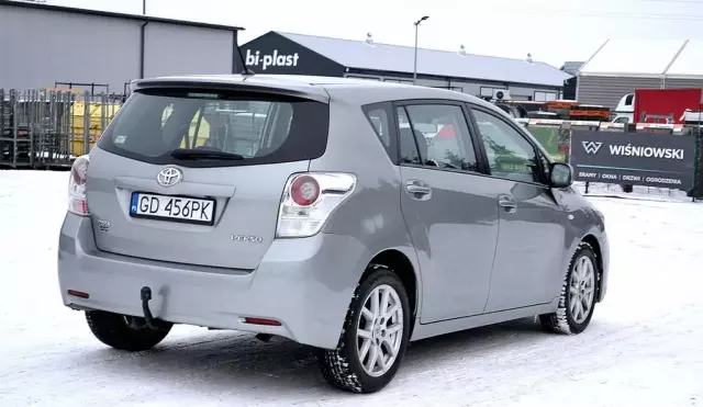 TOYOTA Verso 