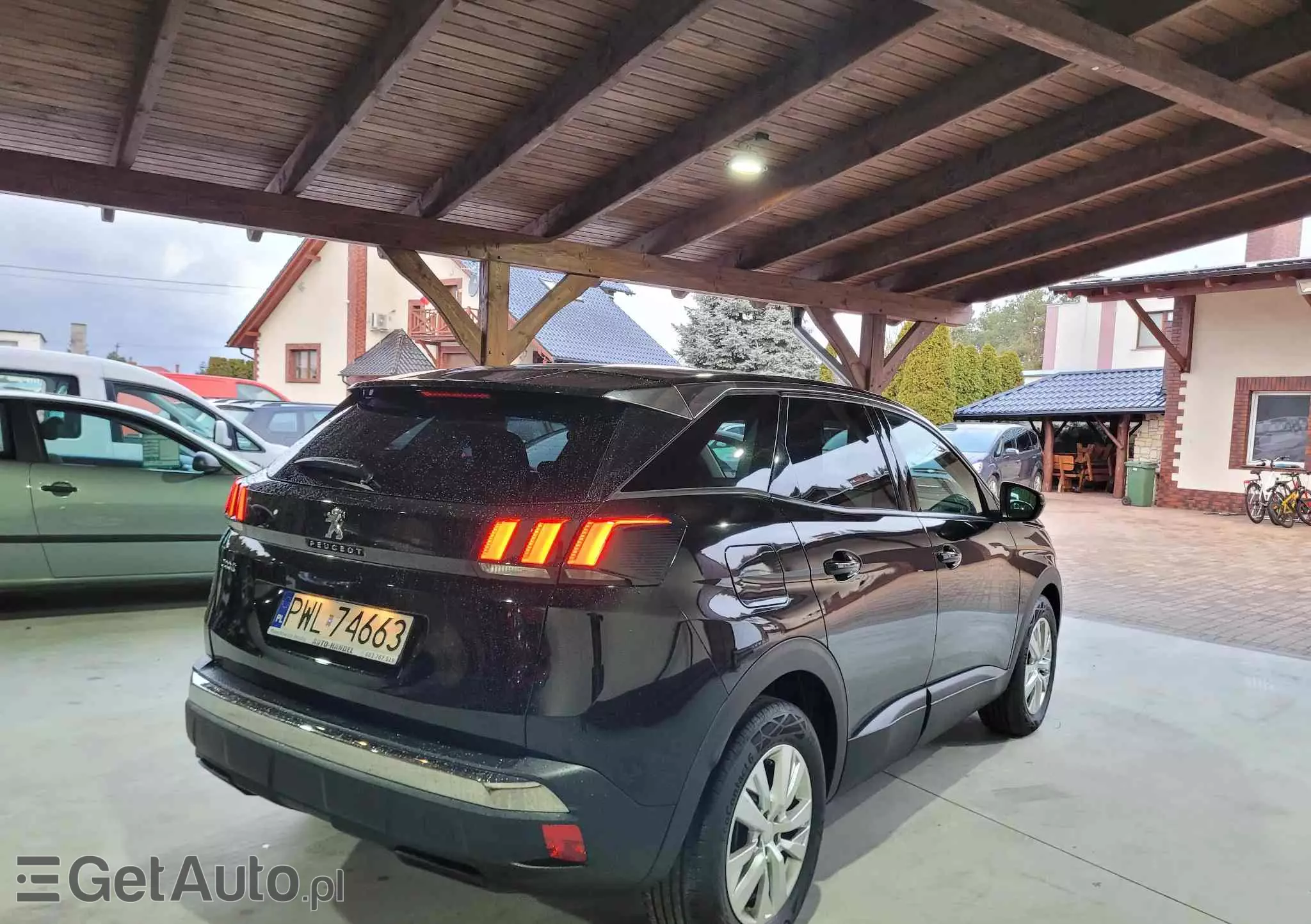 PEUGEOT 3008 1.5 BlueHDi Active S&S EAT8