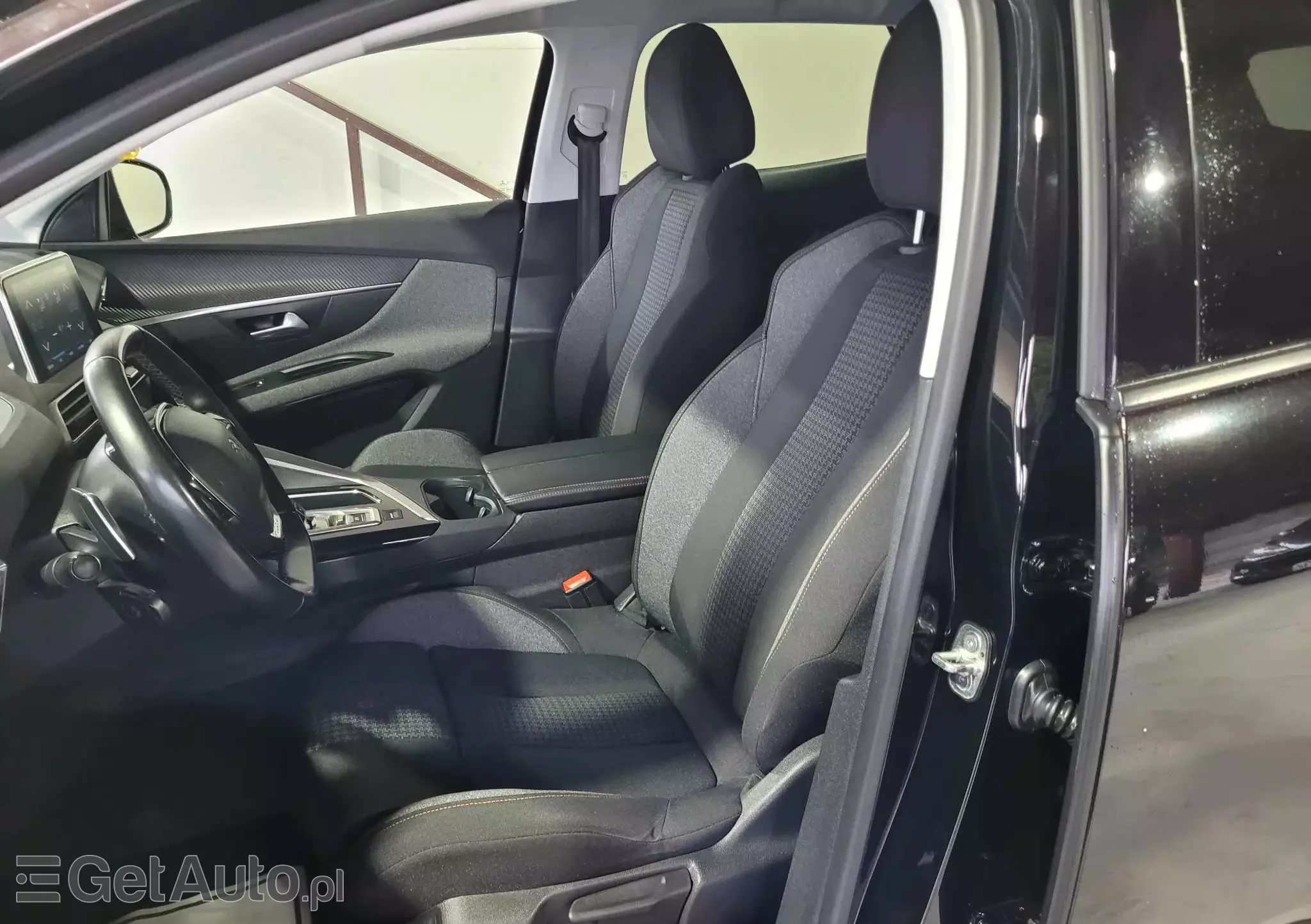 PEUGEOT 3008 1.5 BlueHDi Active S&S EAT8