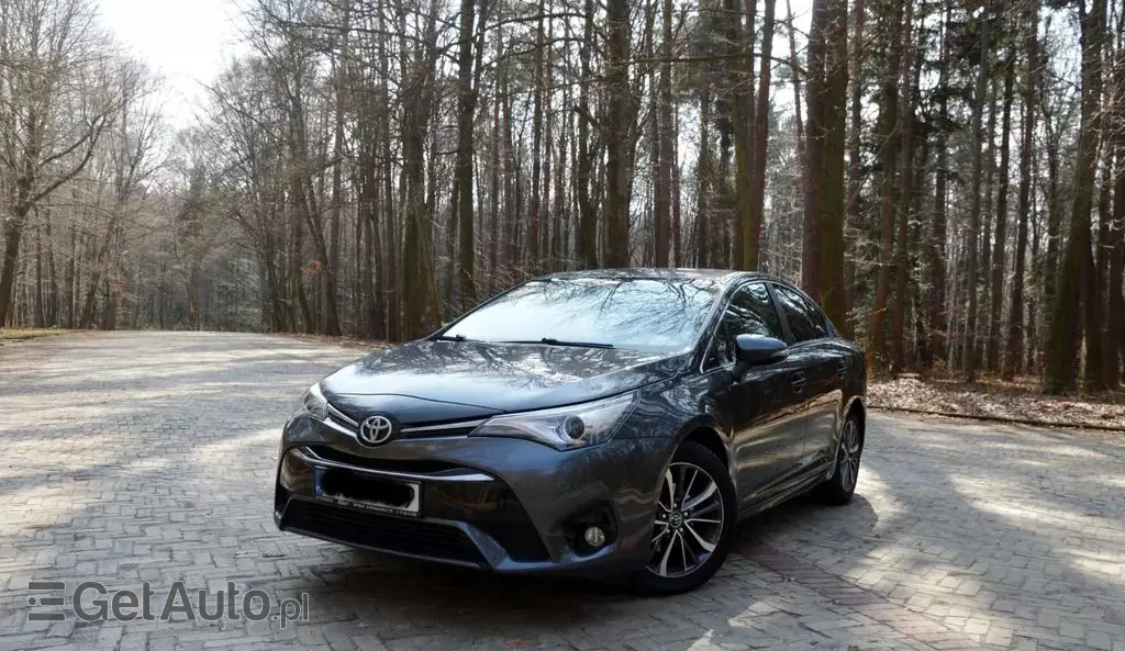TOYOTA Avensis 