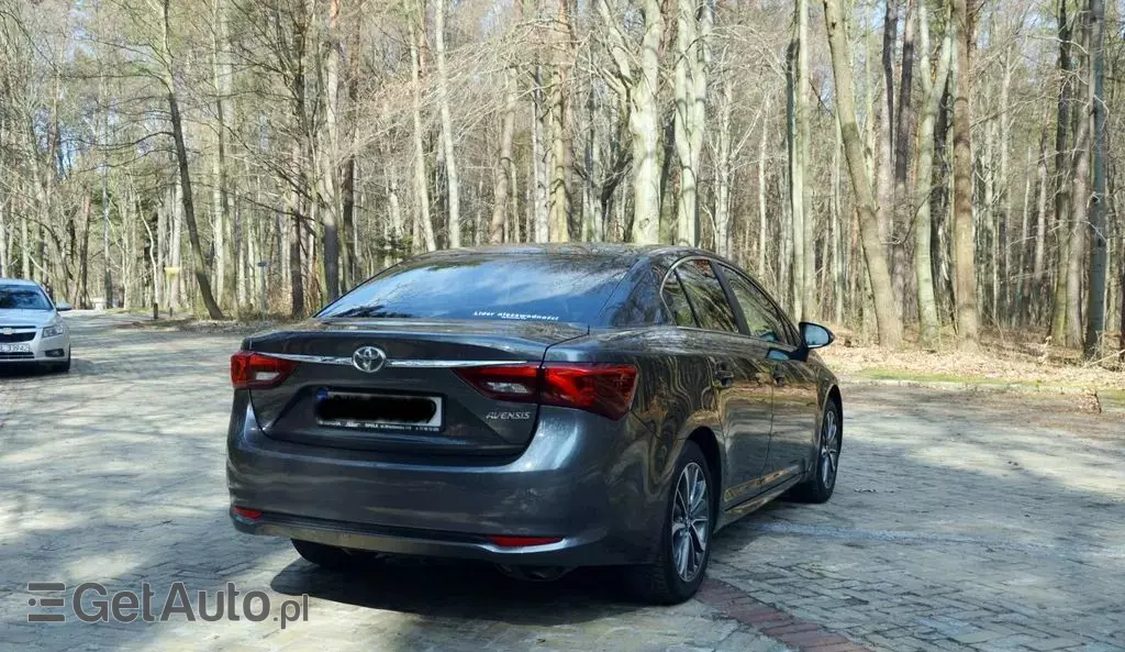 TOYOTA Avensis 