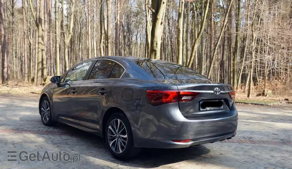 TOYOTA Avensis 
