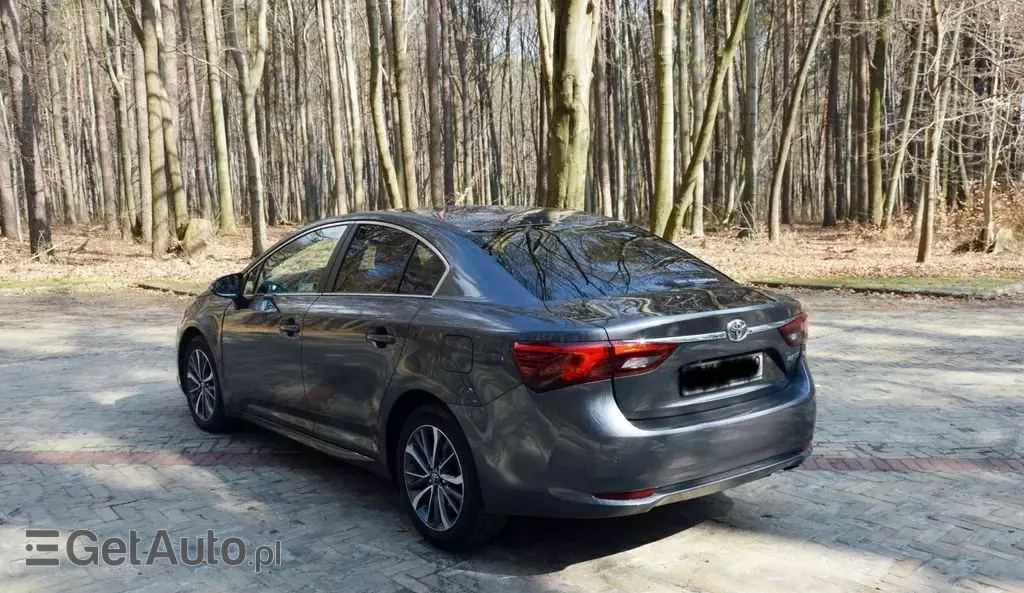 TOYOTA Avensis 