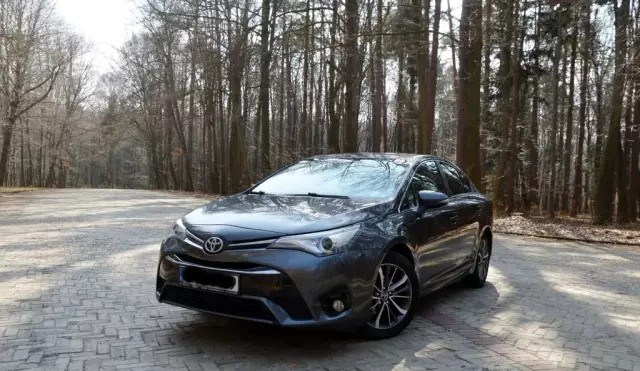 TOYOTA Avensis 