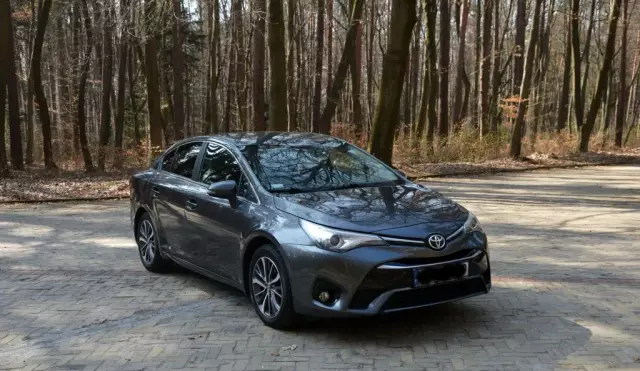 TOYOTA Avensis 