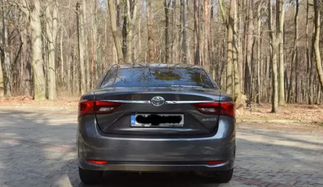 TOYOTA Avensis 