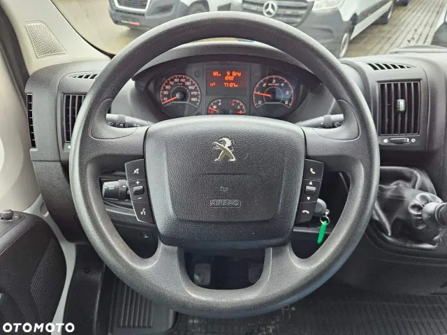 PEUGEOT Boxer 335 L2 Pro