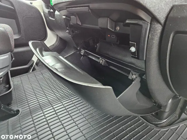 PEUGEOT Boxer 335 L2 Pro