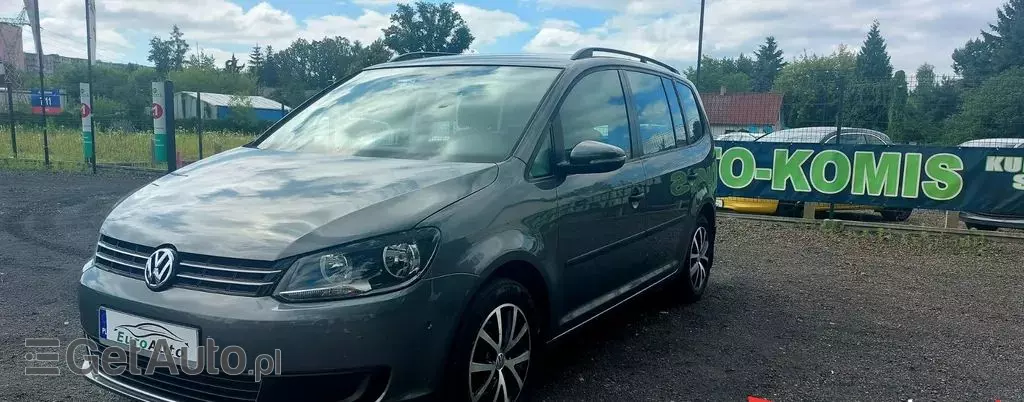 VOLKSWAGEN Touran 