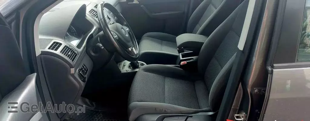 VOLKSWAGEN Touran 