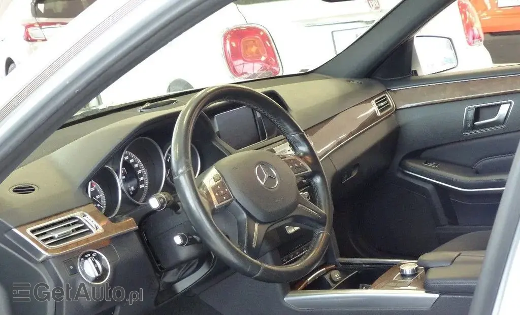 MERCEDES-BENZ Klasa E 