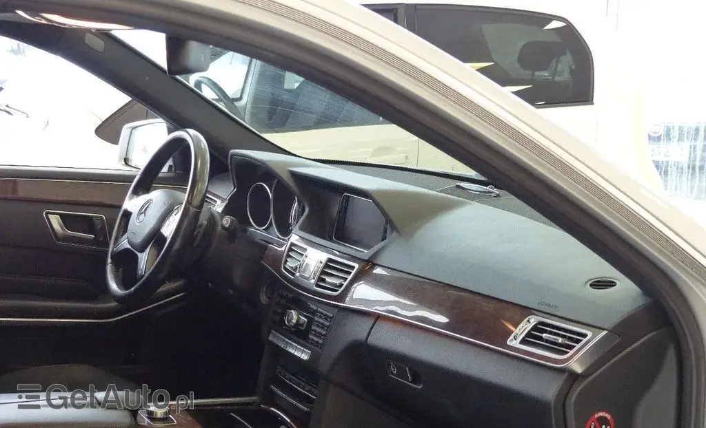 MERCEDES-BENZ Klasa E 