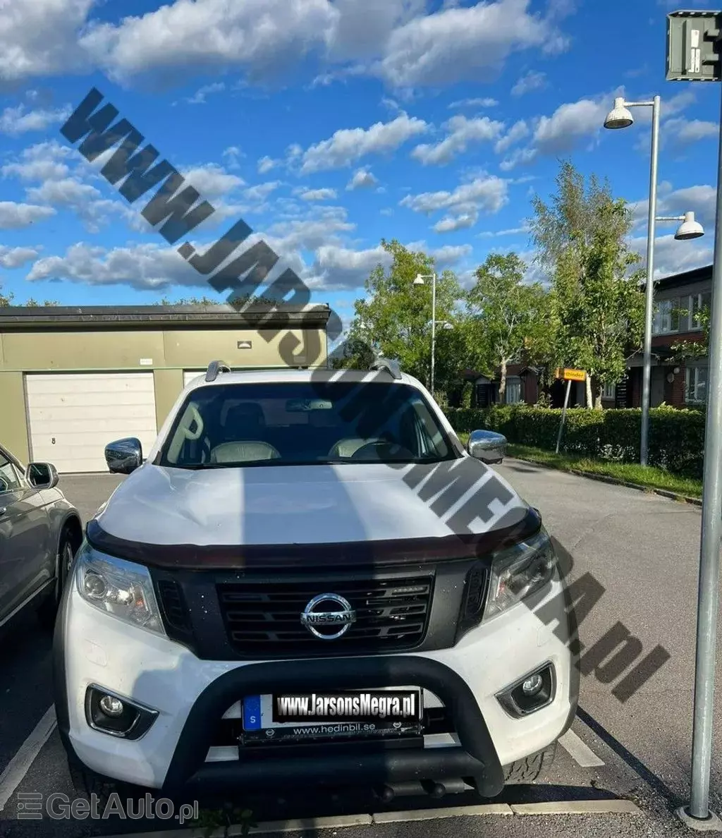 NISSAN Navara 