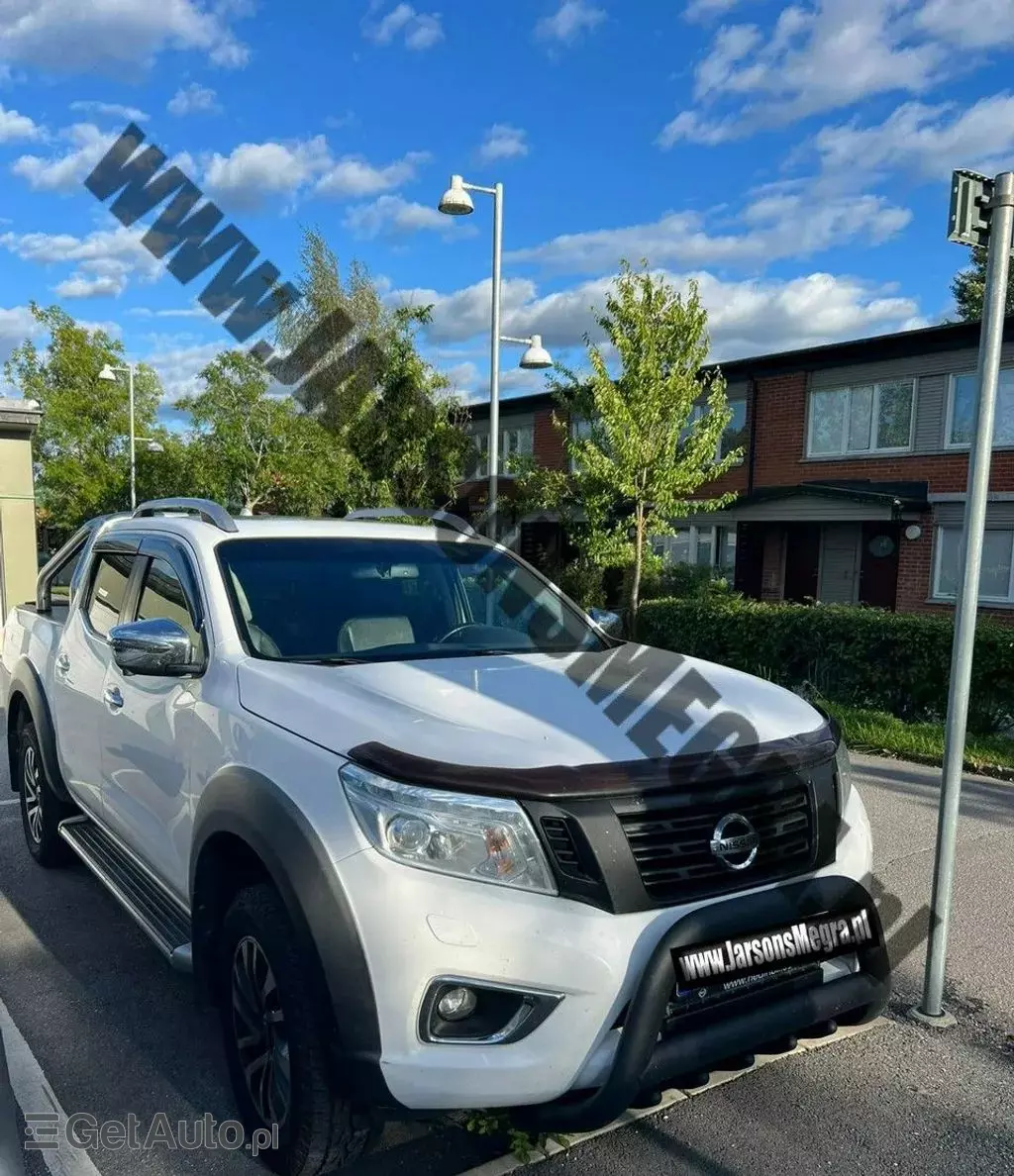 NISSAN Navara 
