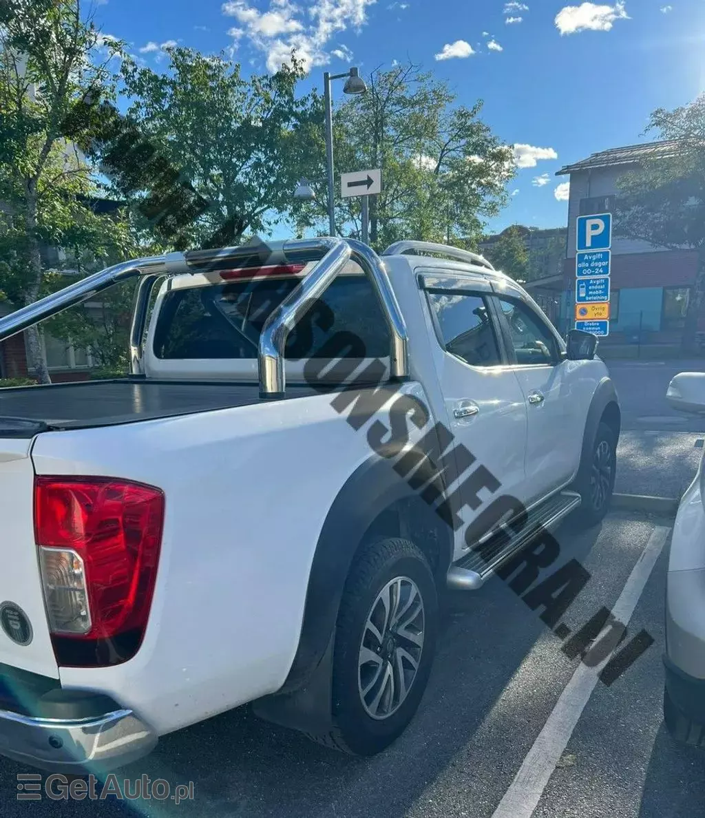 NISSAN Navara 