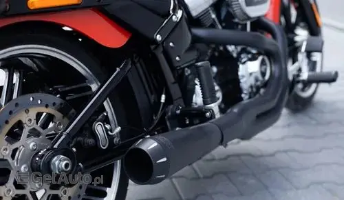 HARLEY-DAVIDSON CVO 