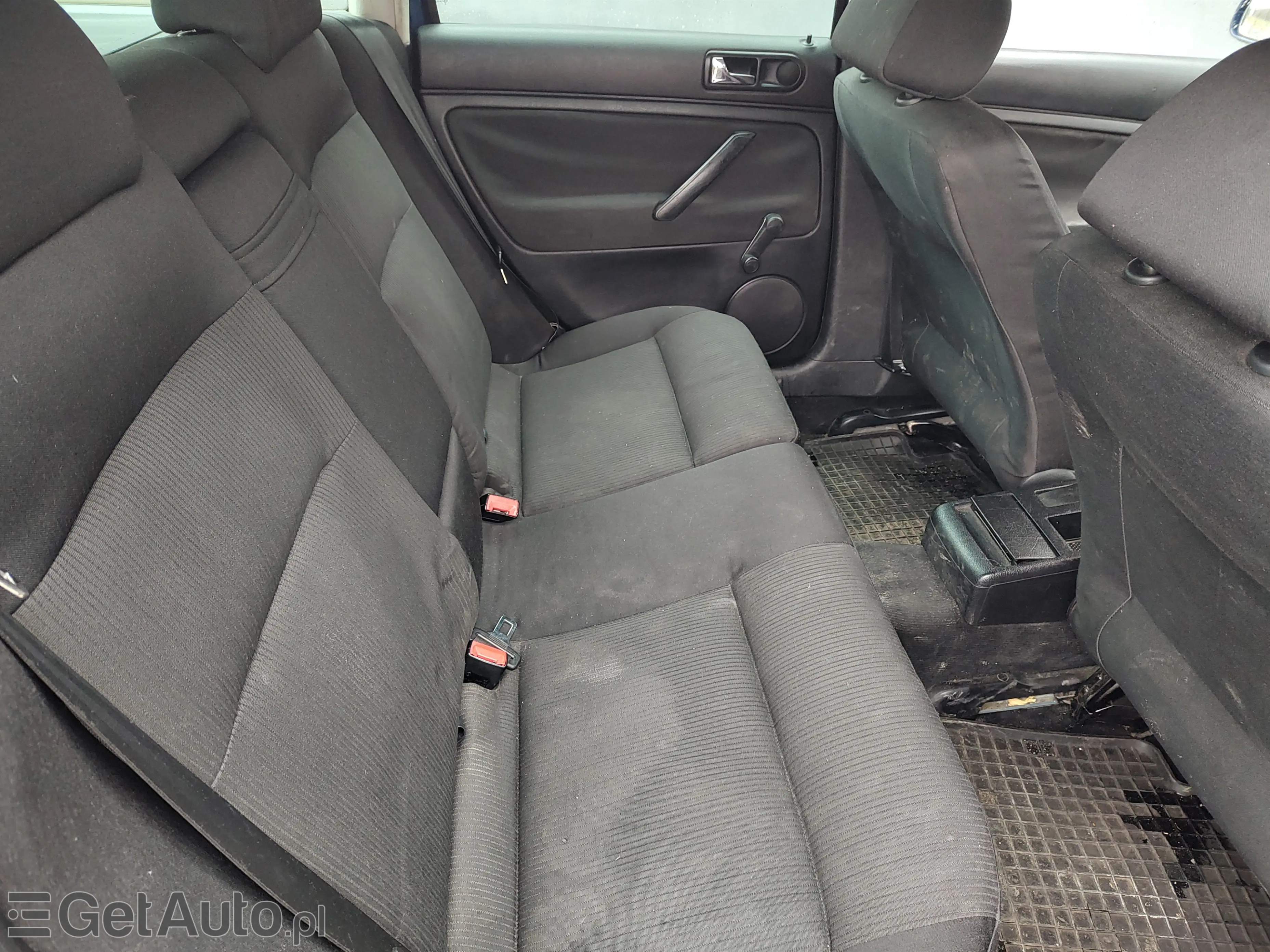 VOLKSWAGEN Passat Comfortline