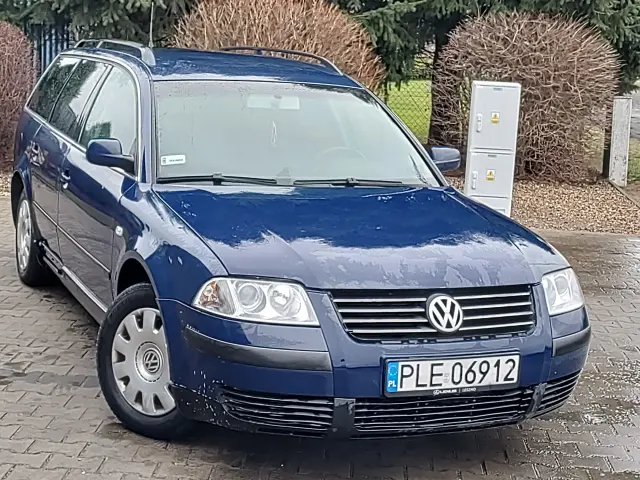 VOLKSWAGEN Passat Comfortline