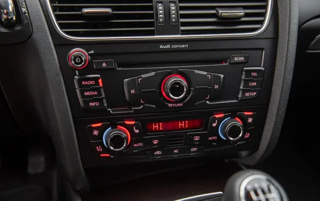 AUDI A4 Avant 1.8 TFSI Ambition