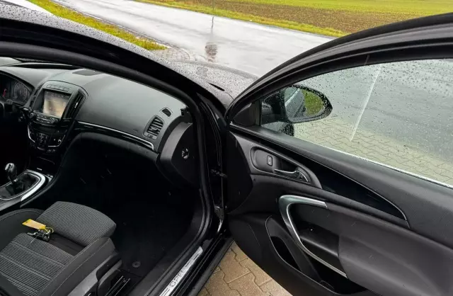 OPEL Insignia 