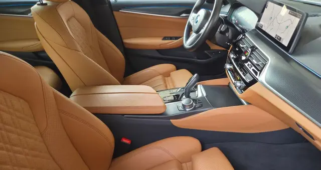 BMW Seria 5 530e M Sport sport