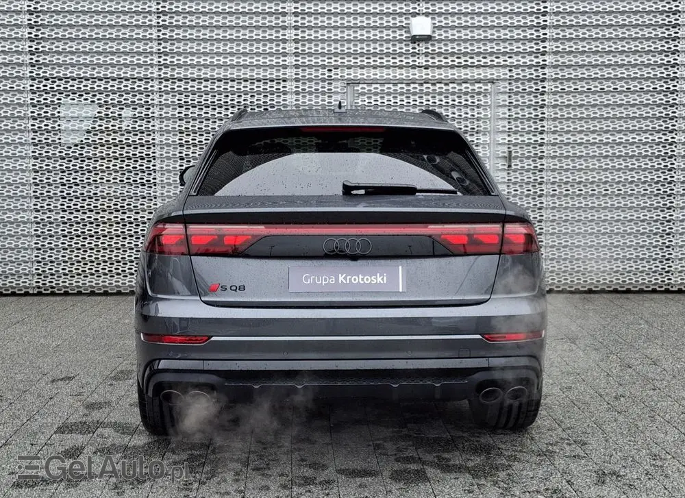 AUDI SQ8 
