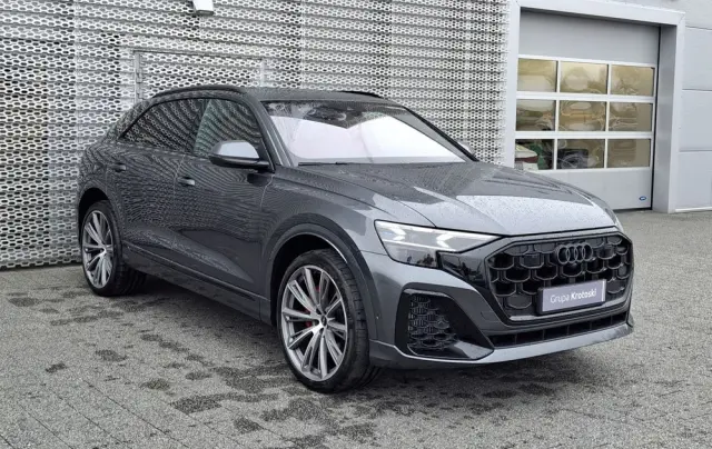 AUDI SQ8 