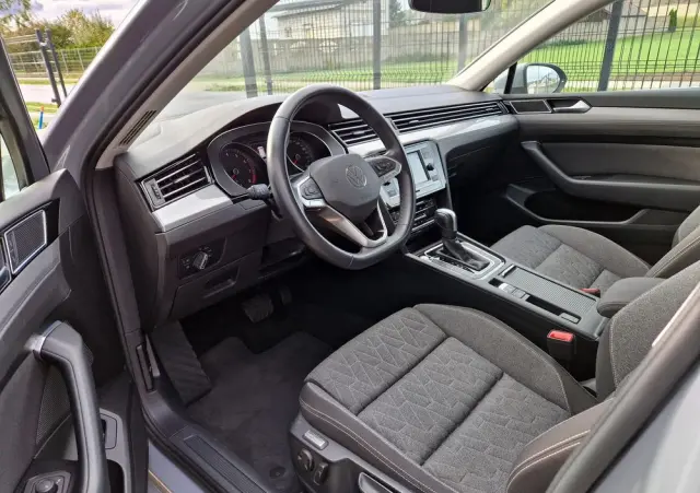 VOLKSWAGEN Passat 1.5 TSI EVO Business DSG