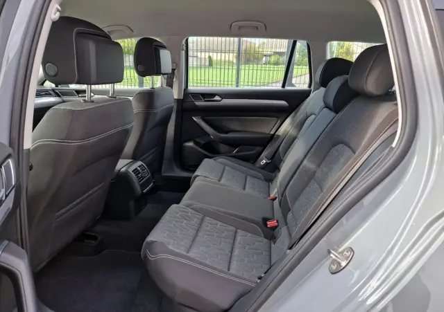 VOLKSWAGEN Passat 1.5 TSI EVO Business DSG