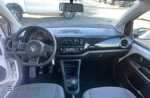 VOLKSWAGEN Up! 