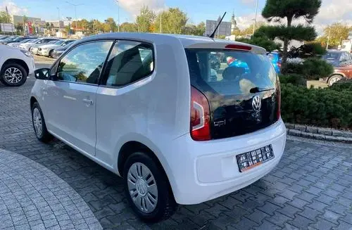 VOLKSWAGEN Up! 