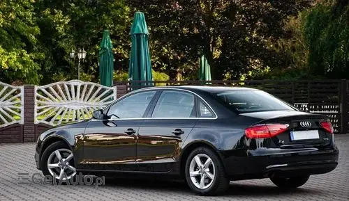 AUDI A4 