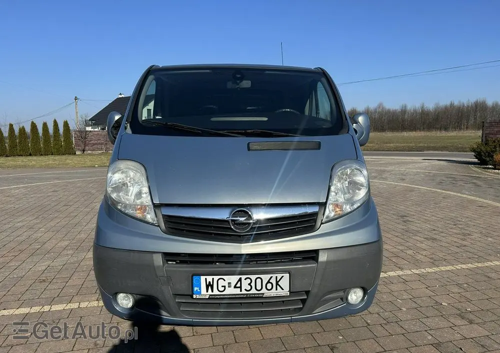 OPEL Vivaro 