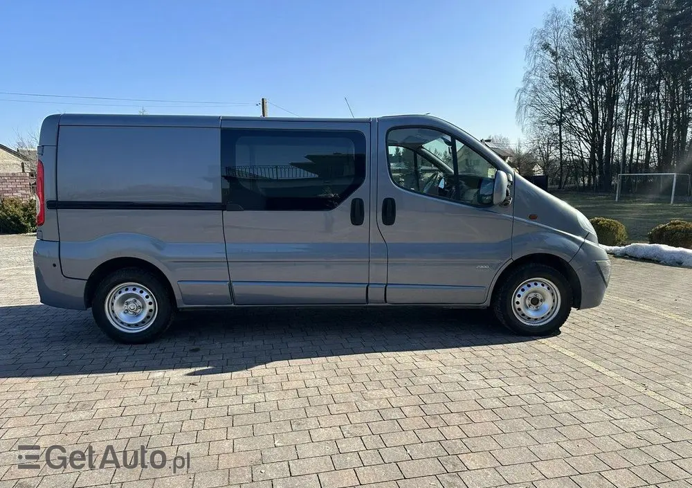 OPEL Vivaro 