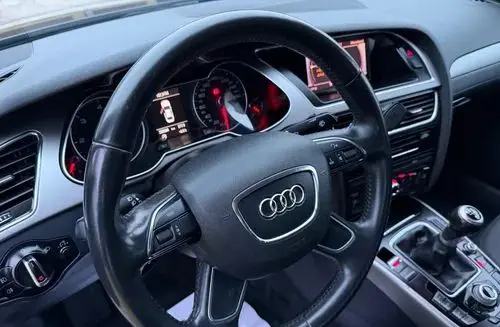 AUDI A4 