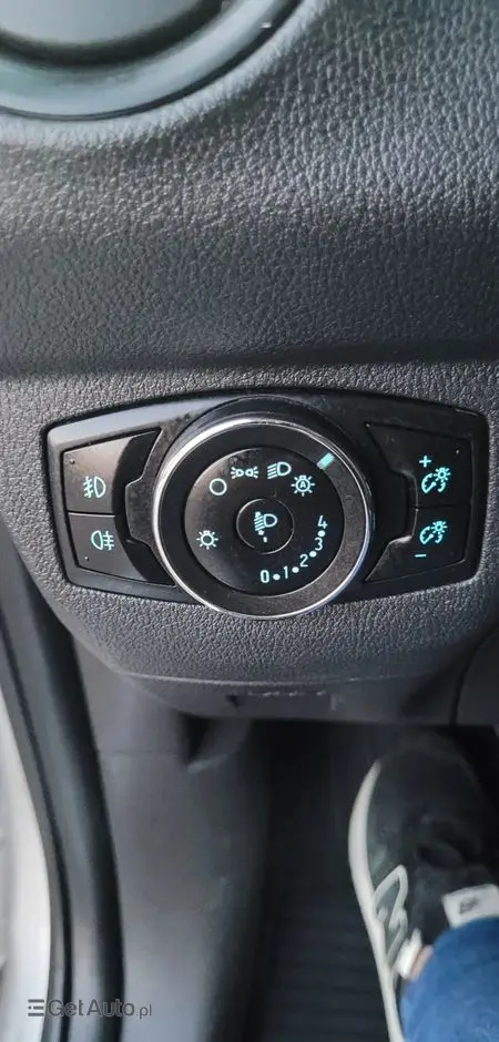 FORD TRANSIT COURIER 