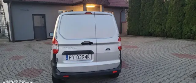 FORD TRANSIT COURIER 