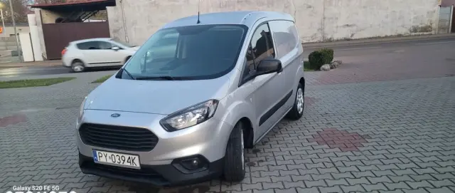 FORD TRANSIT COURIER 