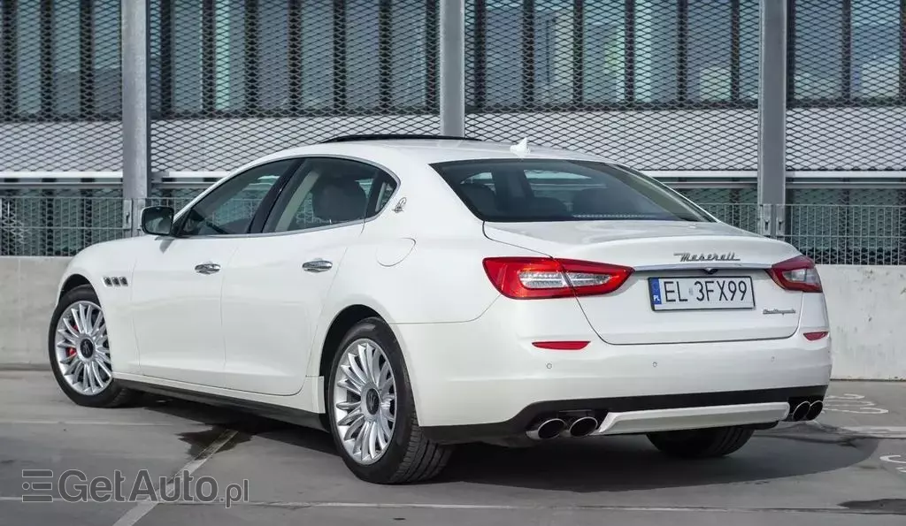 MASERATI Quattroporte 