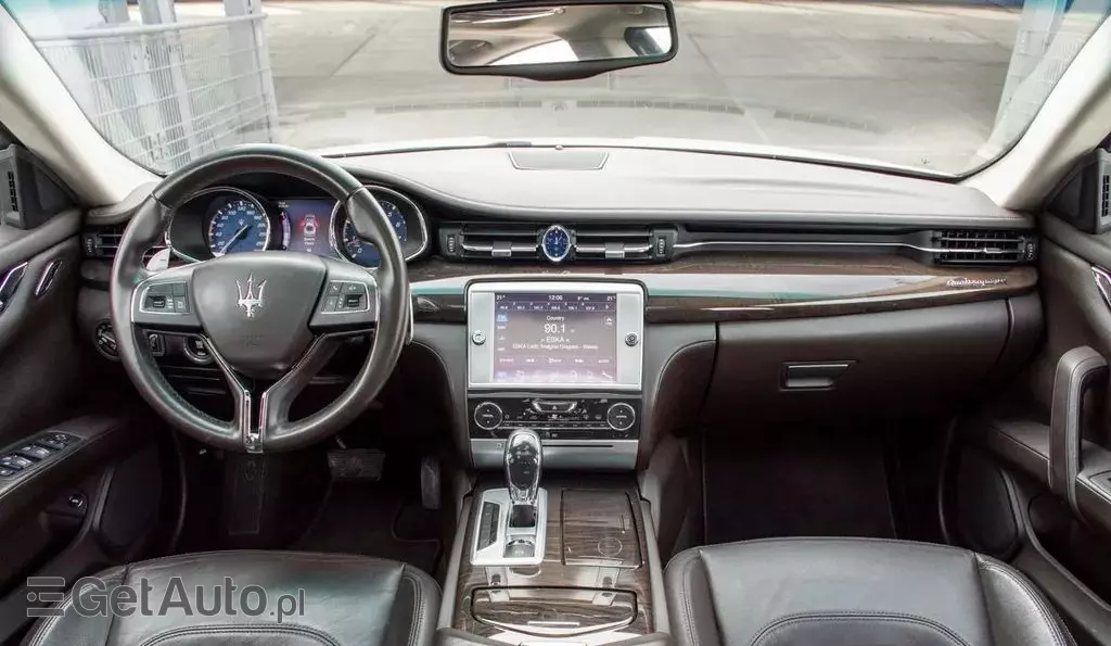MASERATI Quattroporte 
