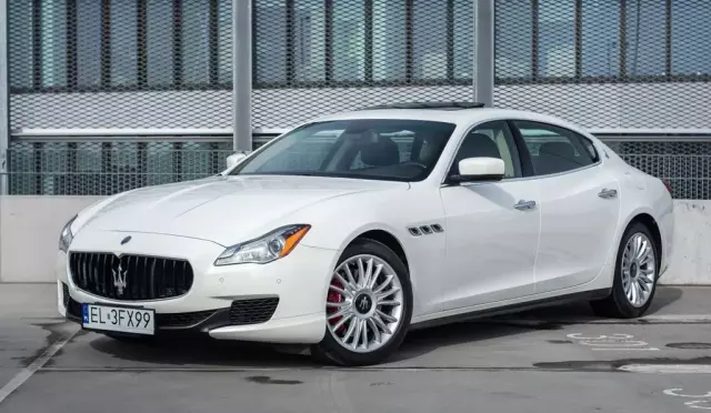 MASERATI Quattroporte 