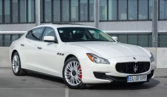 MASERATI Quattroporte 