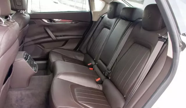 MASERATI Quattroporte 