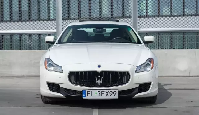 MASERATI Quattroporte 