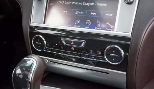 MASERATI Quattroporte 